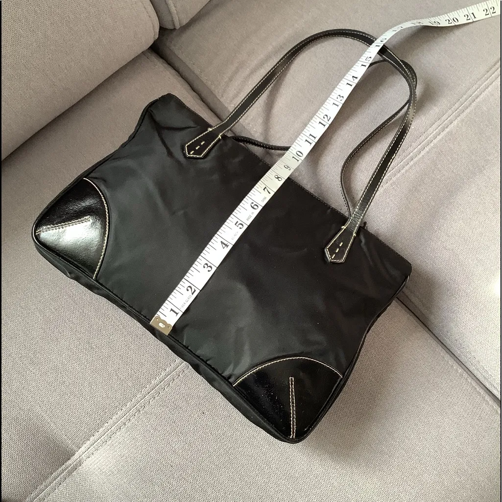 Authentic PRADA nylon tote bag 🌷🌷🌷 - Image 15