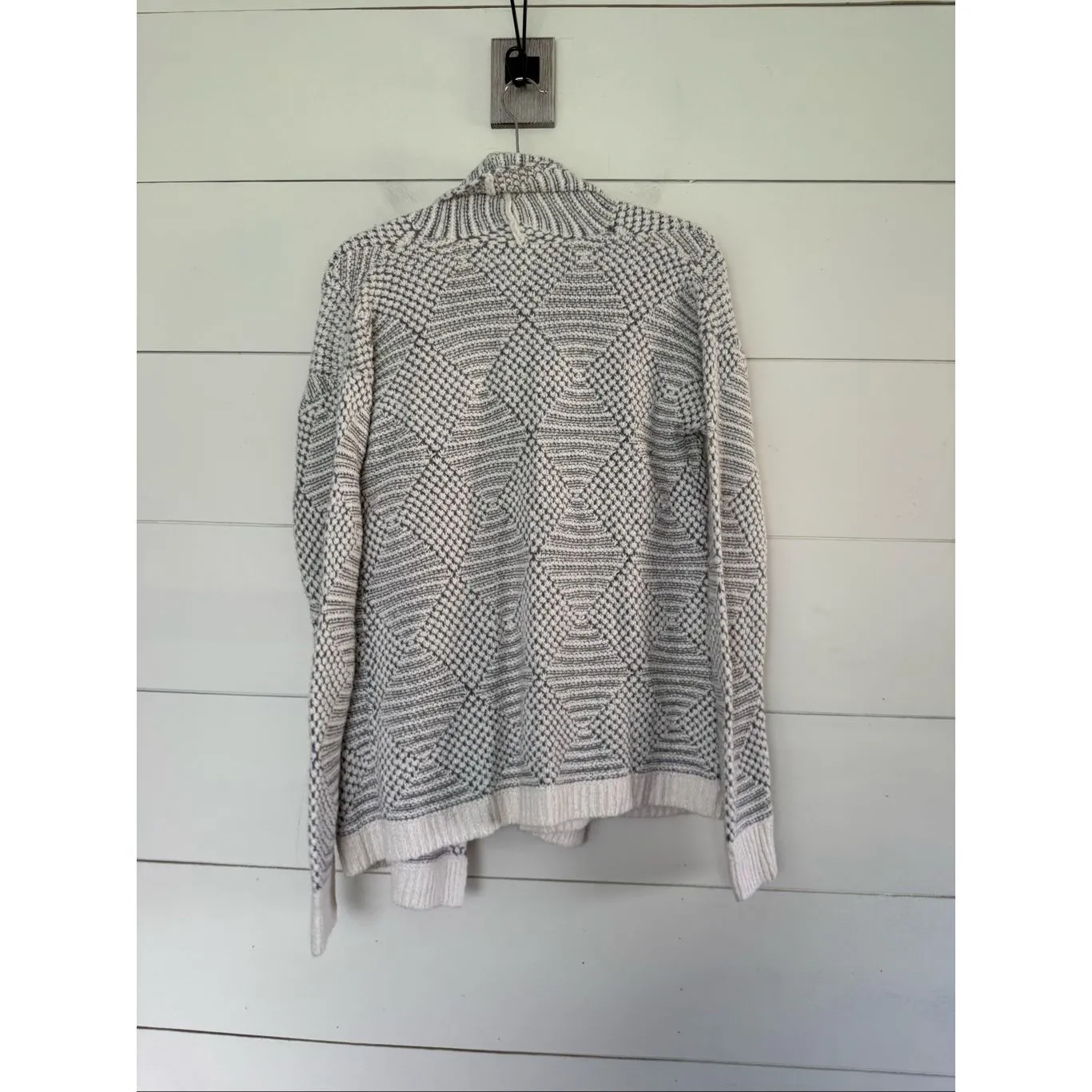 a New Day Women’s Medium Wool Blend Gray White Cardigan Sweater - Image 4
