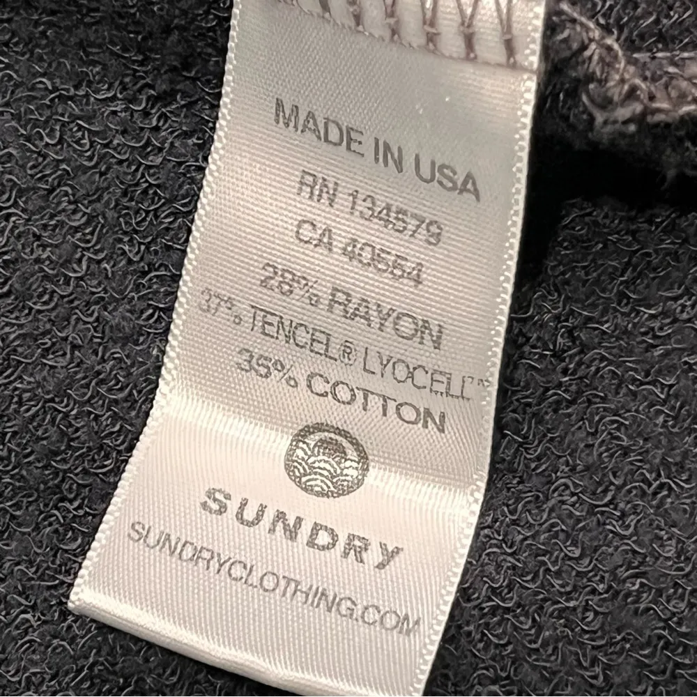 SUNDRY Washed Black Long Sleeve Love Appliqué Top size 1 or Small - Image 6