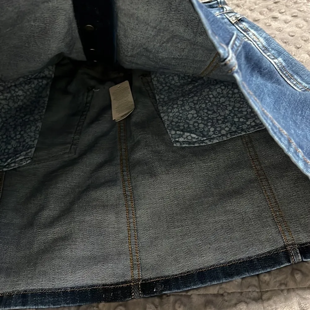 Aerie junior medium denim mini skirt button front elastic back band back pockets - Image 4