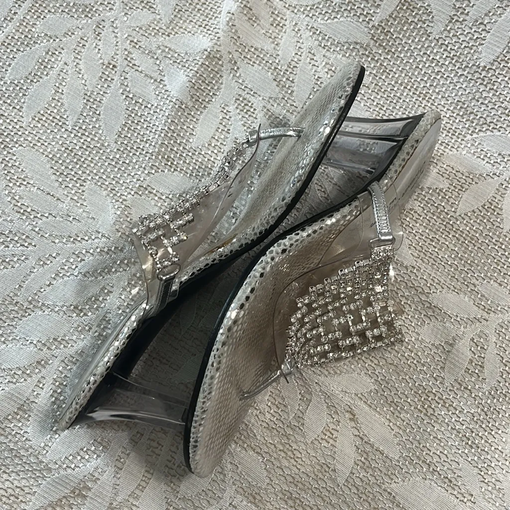 Norman‎ Kaplan Rhinestone Thong Sandals Lucite Heel Size 6 SEE DESCRIPTION Silver - Image 10