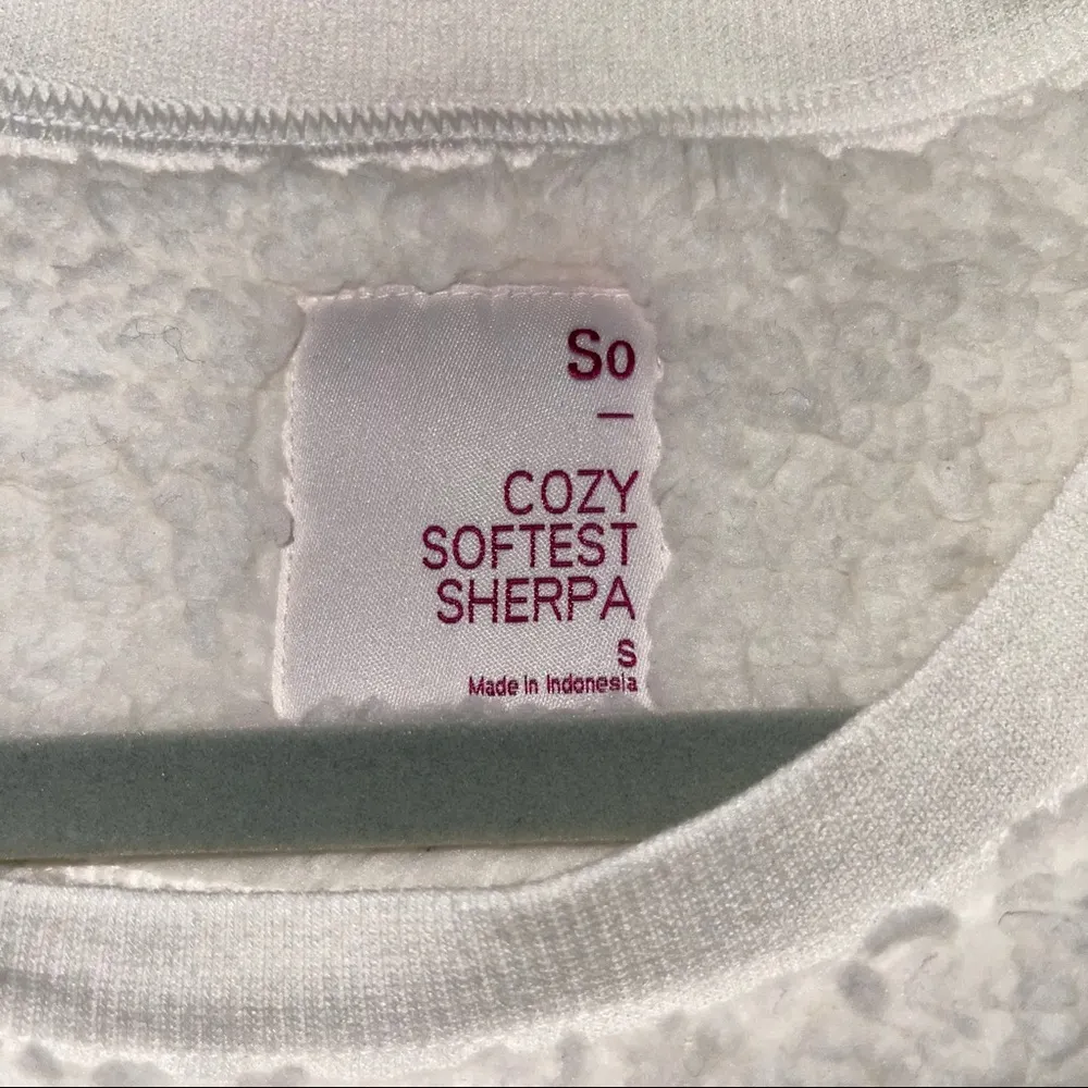SO SWEATSHIRT COZY SOFTEST SHERPA SIZE SMALL - Image 2