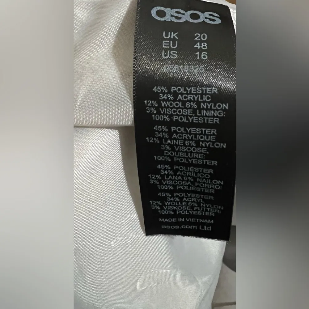 Skater Coat in Wool Blend With Oversized Collar and Self Belt Sz 16 - Image 14