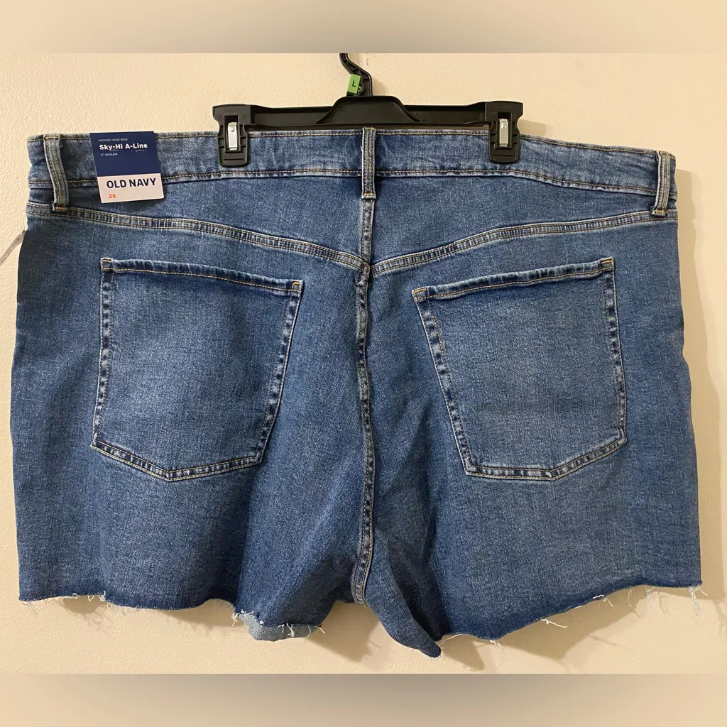 New NWT Old Navy Sky-Hi A-Line‎ Denim Jean Shorts Size 28 $35 Retail - Image 2