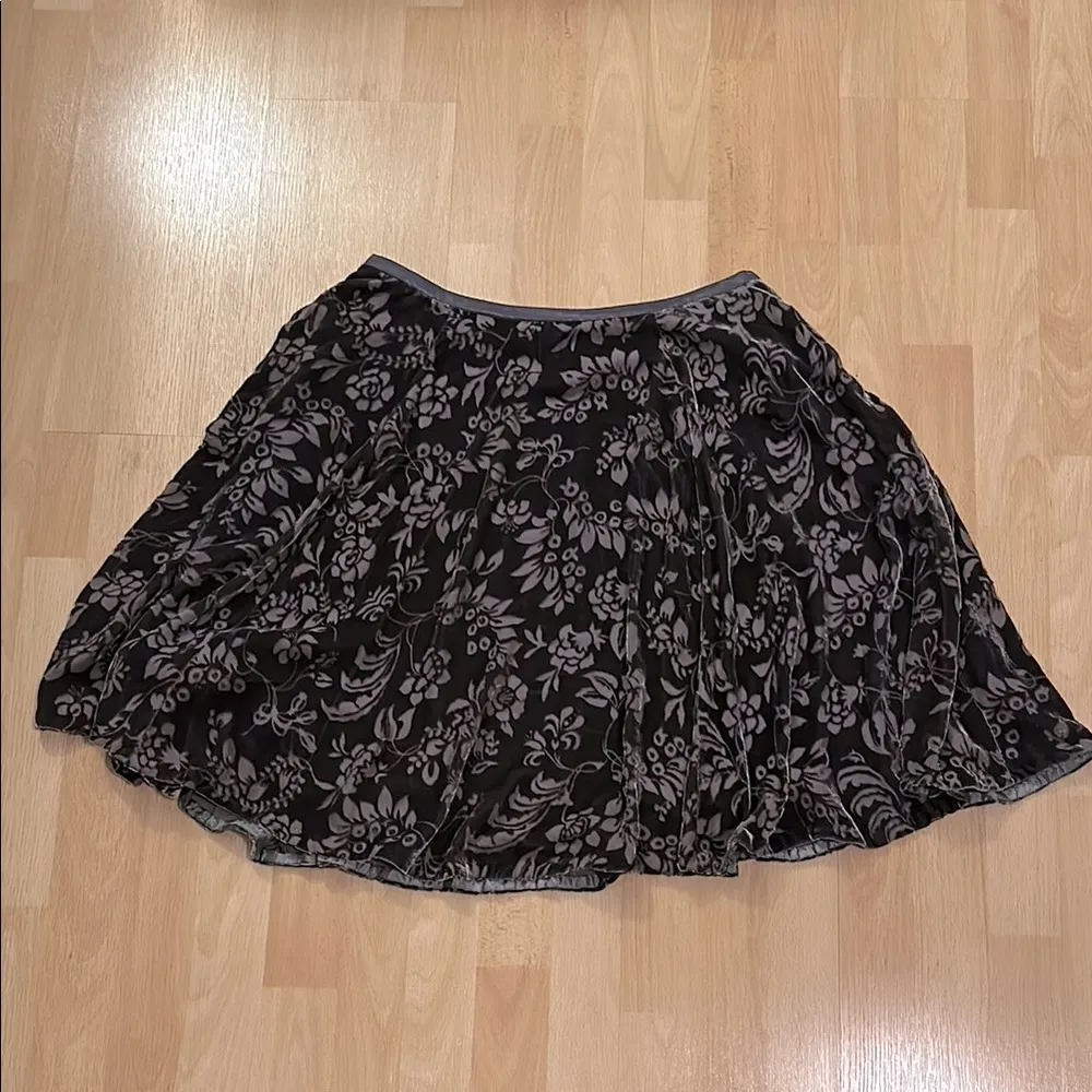 Anthropologie Lithe Brand Burnout Velvet Plum Floral Skirt 10 - Image 2