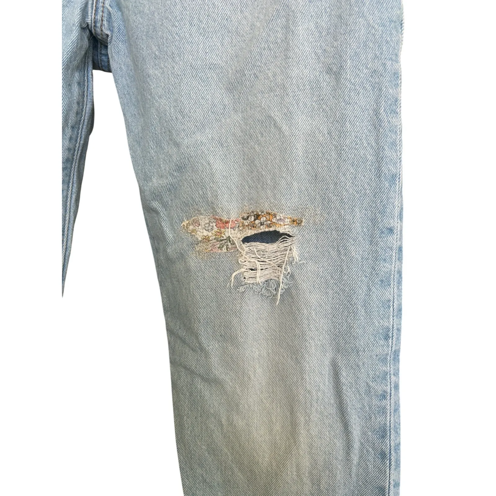 Levi Strauss & Co Women's 501 150th Anniversary Light Wash Floral Patch 29x30 - Image 8