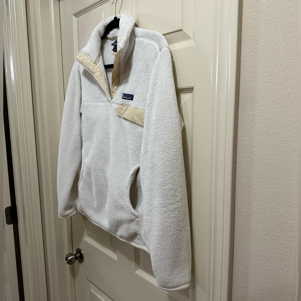 Patagonia Re-Tool Snap-T fleece pullover white with cream size medium - Image 2