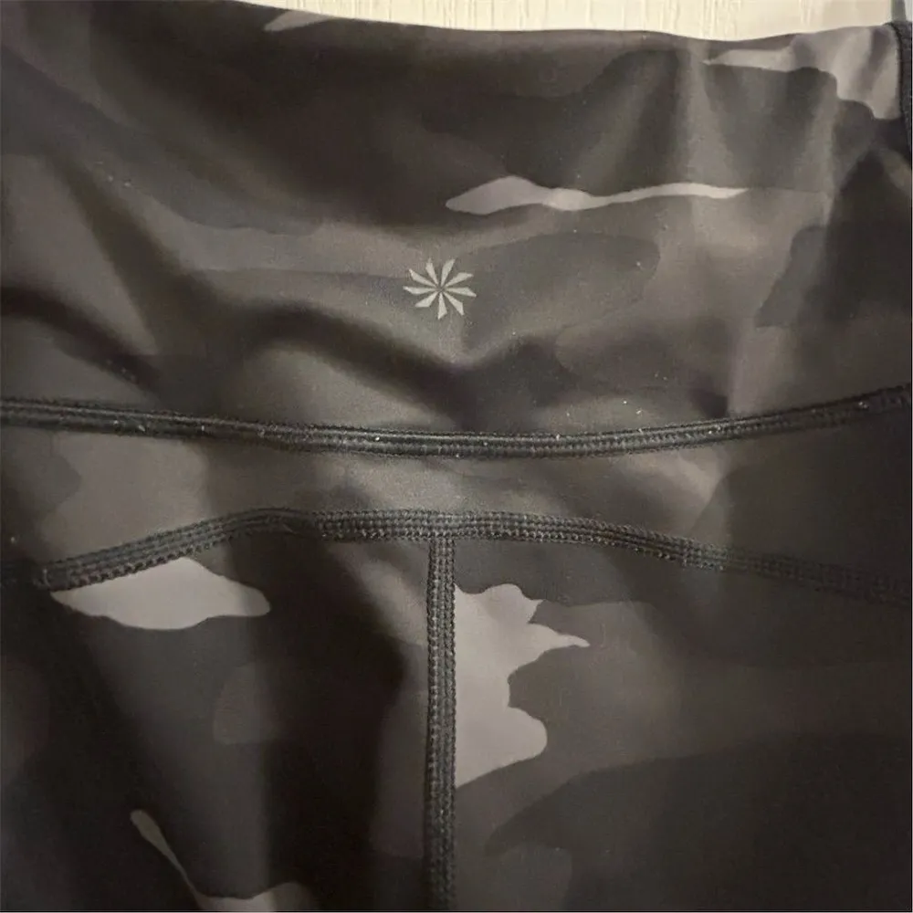 Athleta Women's Camo Contender 7/8 Leggings Small Black/Grey with Zipper Pocket - Image 8