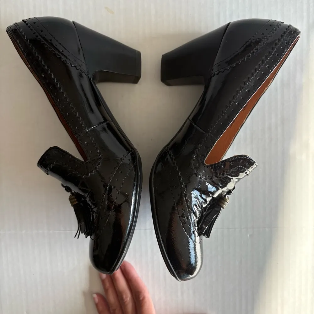 Sofft Opal dress Oxford Pumps black patent leather tassel heels size 8 - Image 4