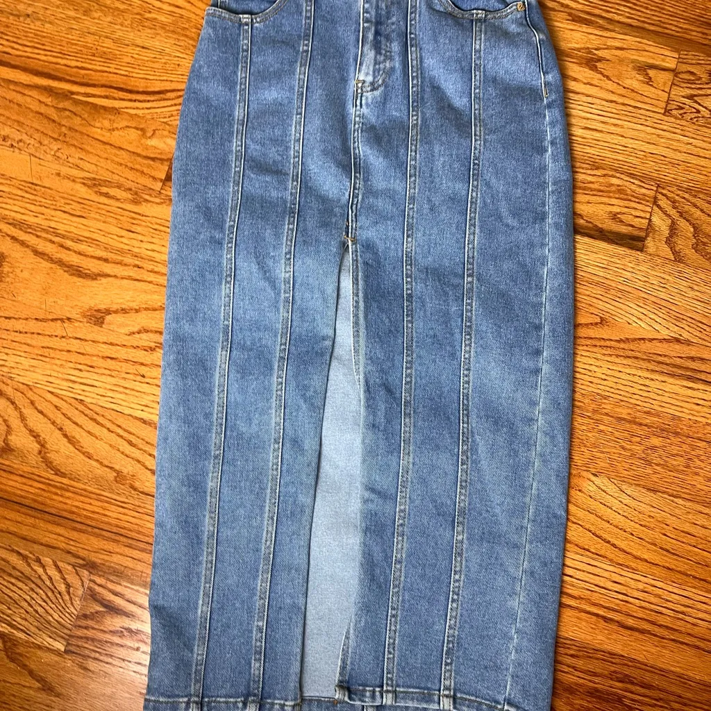 House of Harlow 1960 Blue Denim Midi Skirt Size 6 - Image 4