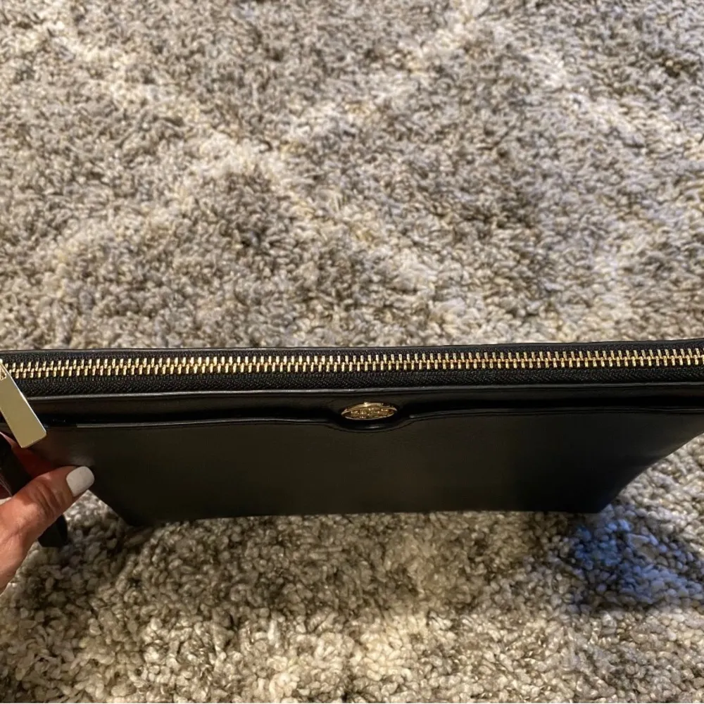 Tory Burch Black Leather Clutch - Image 4