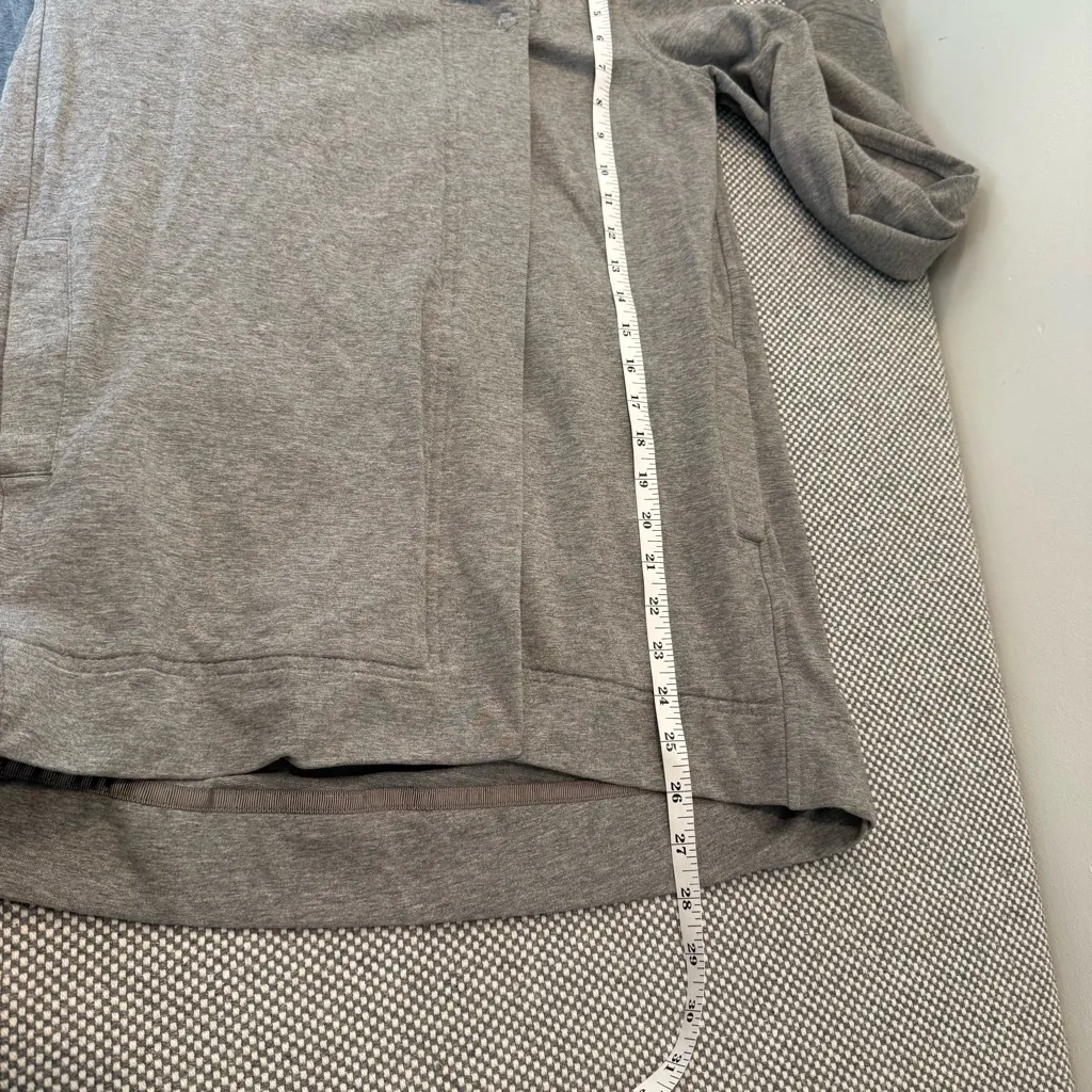 LULULEMON gray Belle 2-Snap wrap sweatshirt Jacket size 2 - Image 10