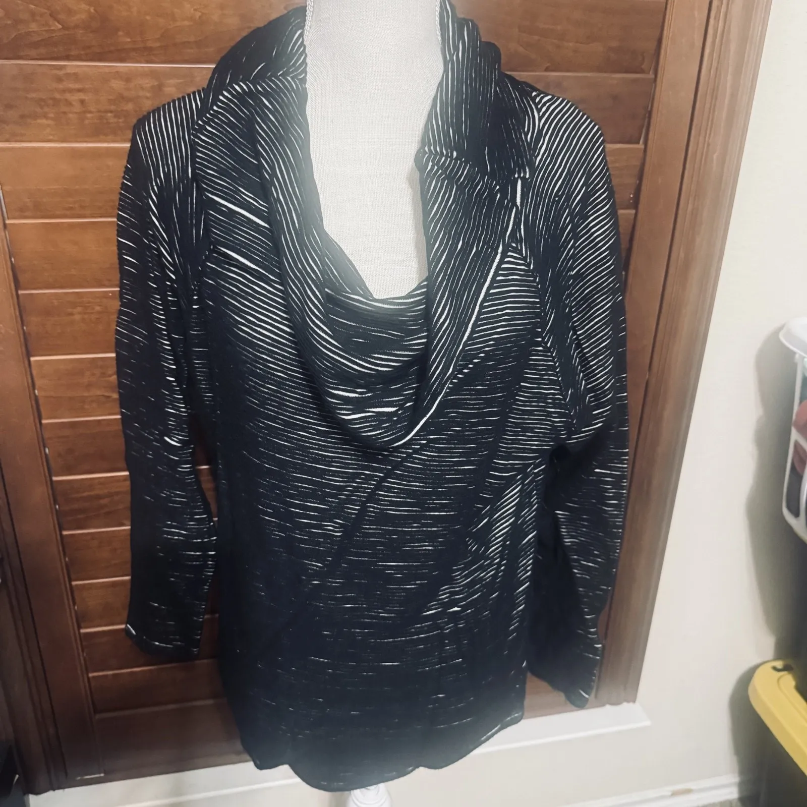 Anthropologie Dolan Left Coast Black Velvet Ribbed Sweater Cowl Neck Top L USA - Image 3