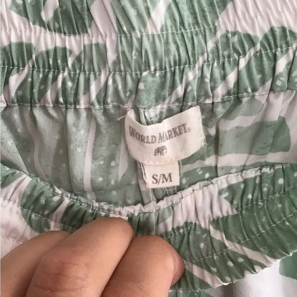 World Market Women's Green Jungle Lounge Pants S/M Tropical Size M - Image 3