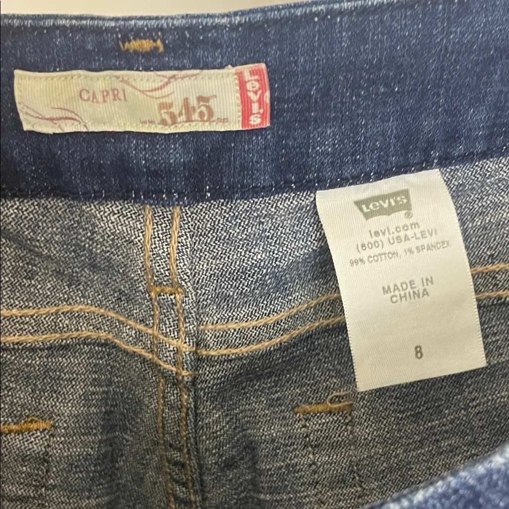 Women's Levi's 545 Blue Capri Jeans Size 8 - Image 3