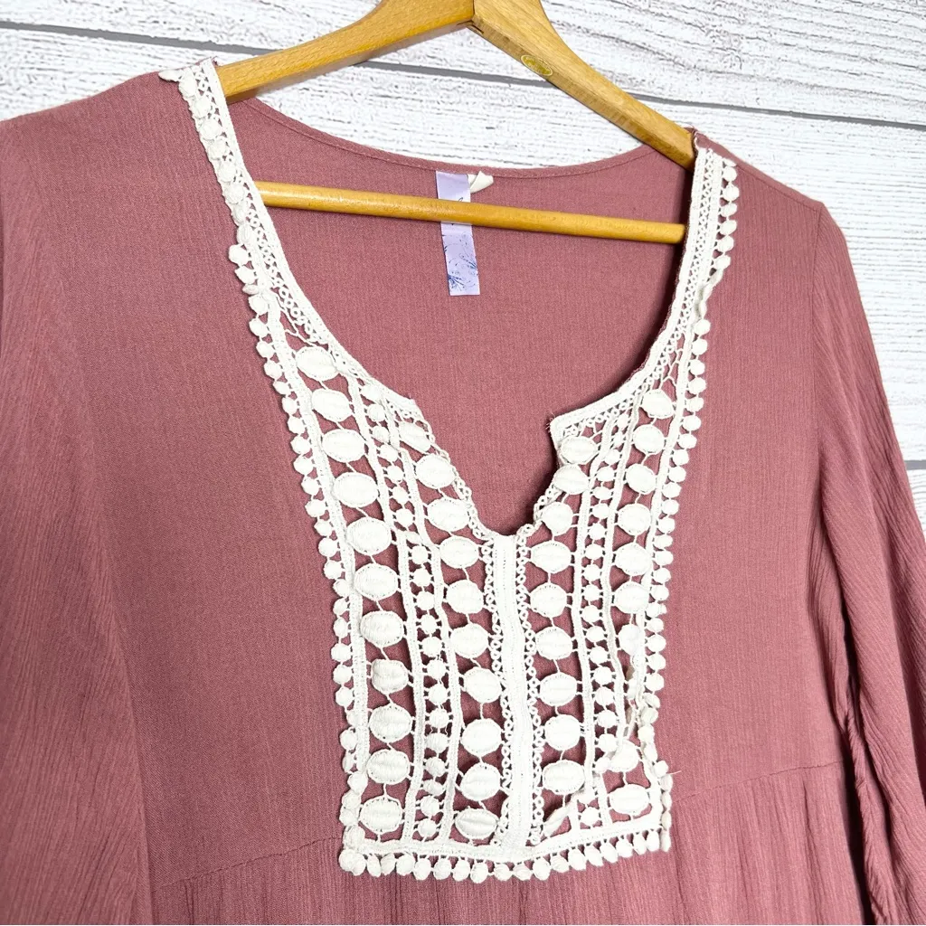 Alya Mauve Bohemian Bell Sleeve Flowy Peasant Top with Crochet Trim Size Small - Image 3