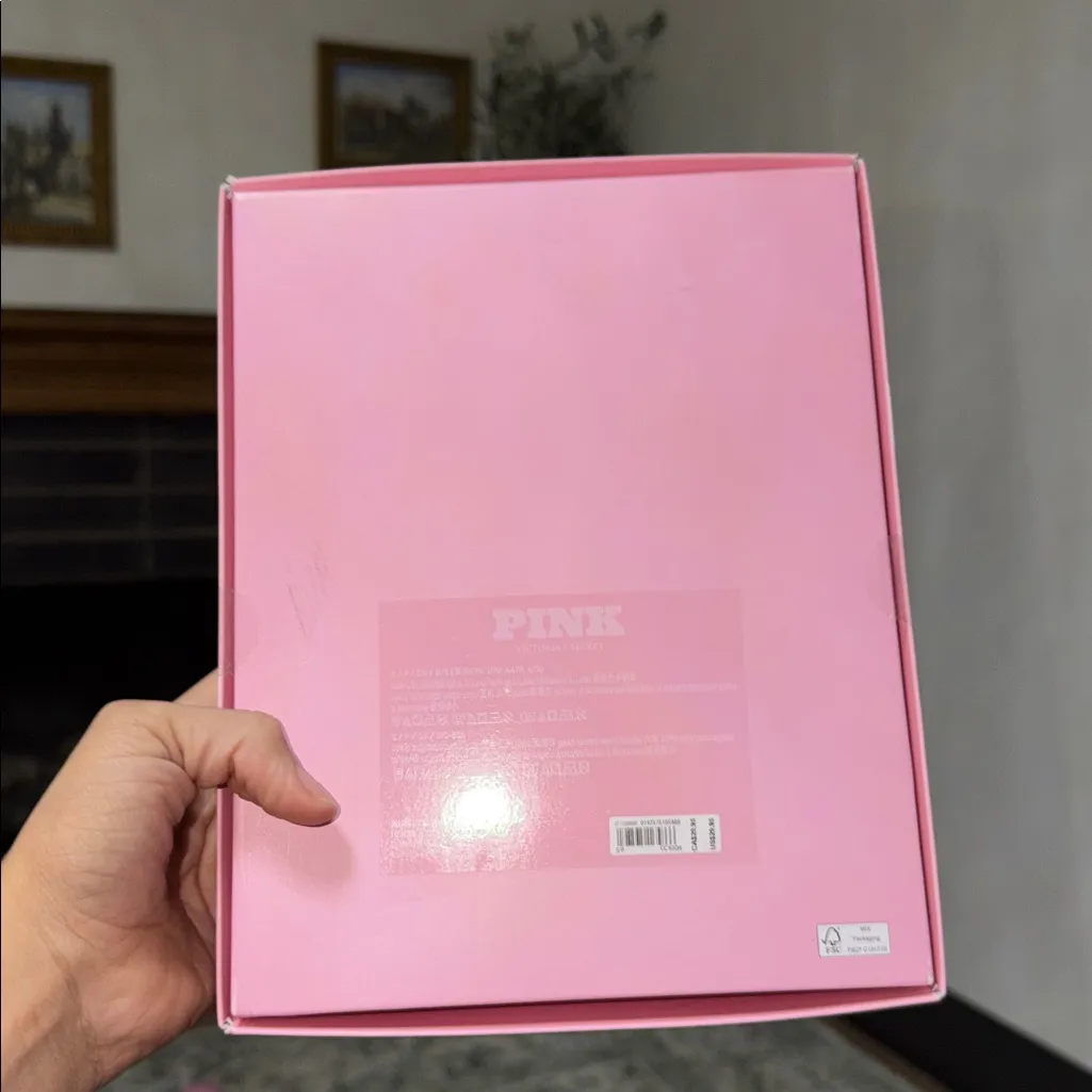 💋Pink Victoria’s Secret Heart Bralette and Panty Set - Image 5