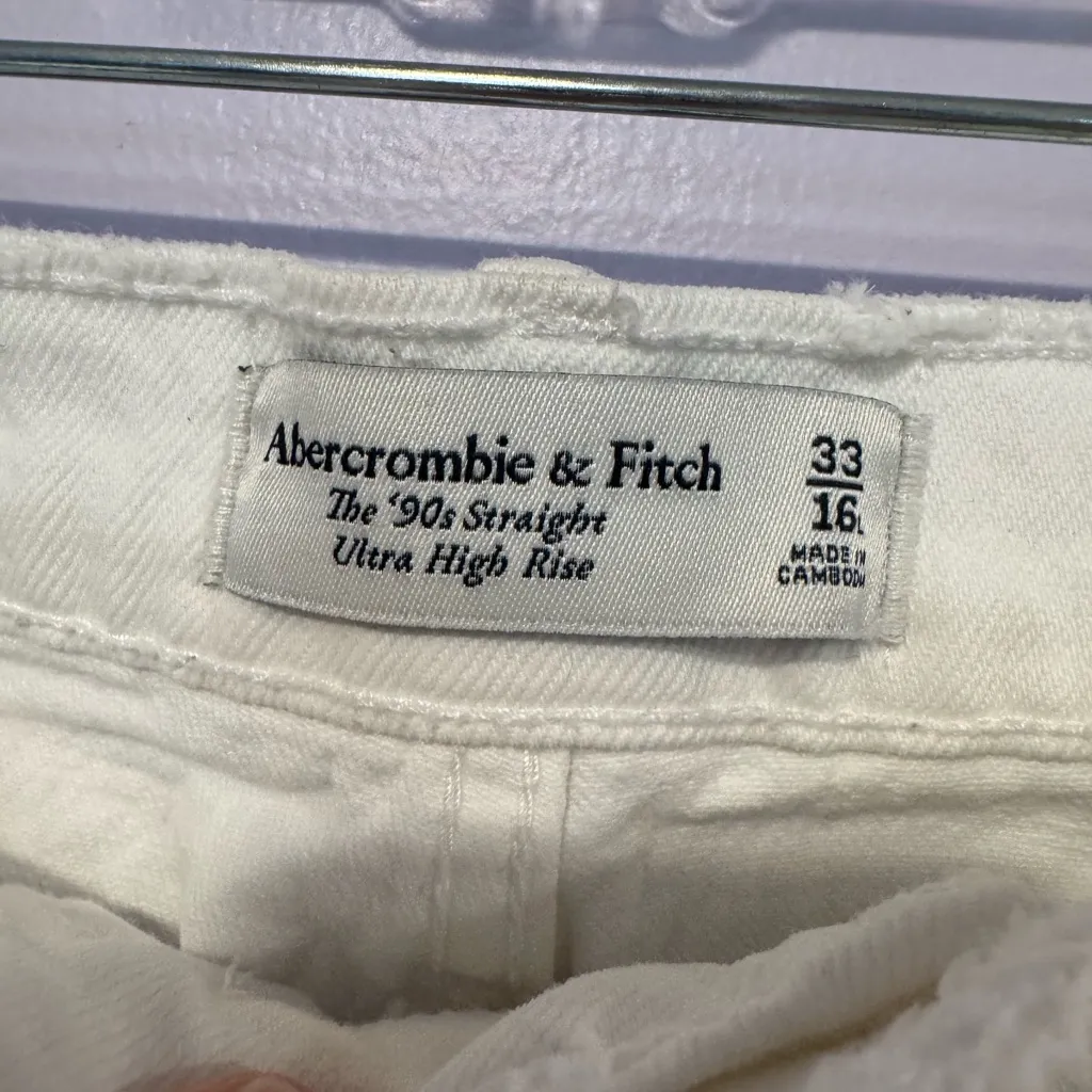 Abercrombie and Fitch 90s Straight high rise‎ LONG white jeans - Image 2