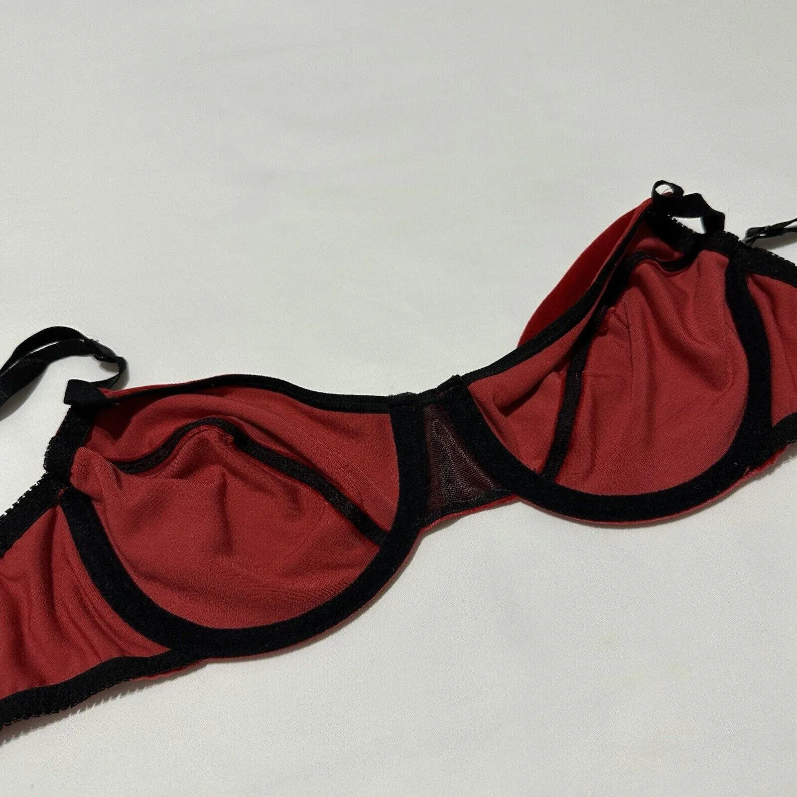 Vintage Nordstrom Intimates 38B Underwire Bra Red Velvet Texture Black Straps - Image 11