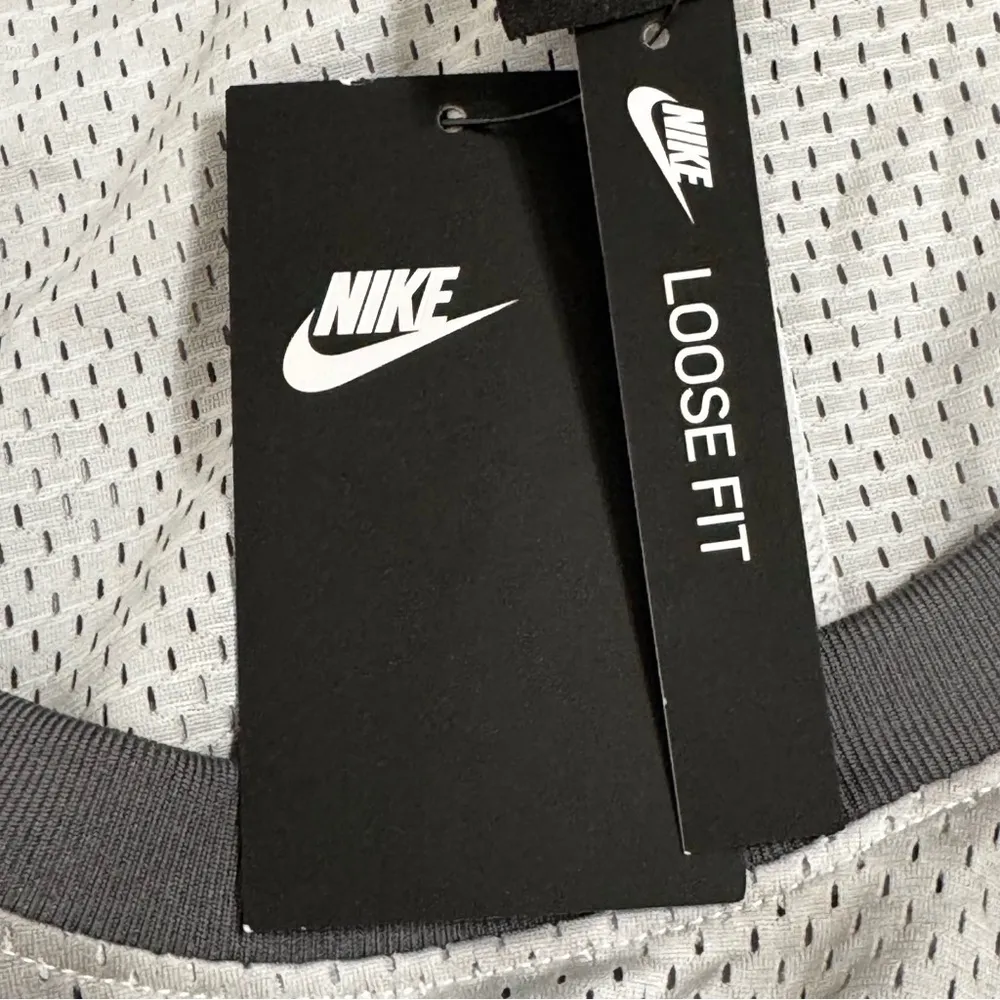 Nike Women’s Icon Clash Tank Top - Image 10