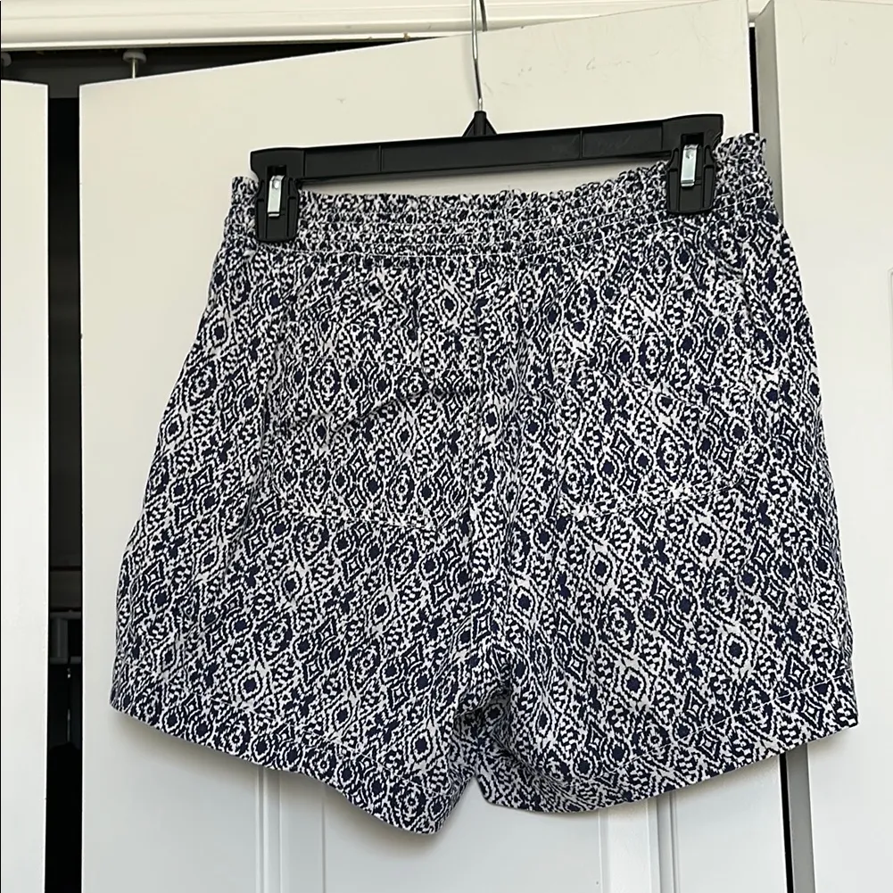 High Waist Blue and White Shorts with Elastic Waistband - Image 3