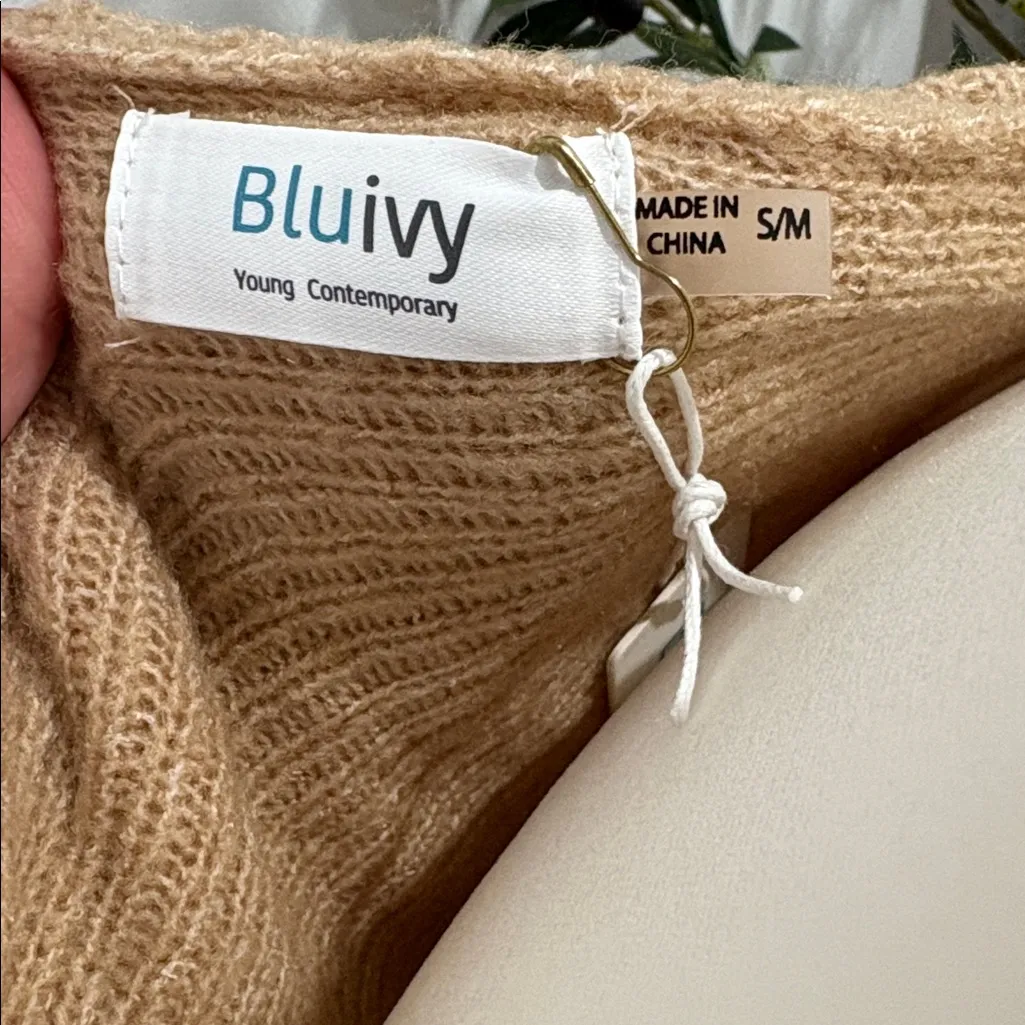 Bluivy Tan Knit Sweater Size undefined - Image 4