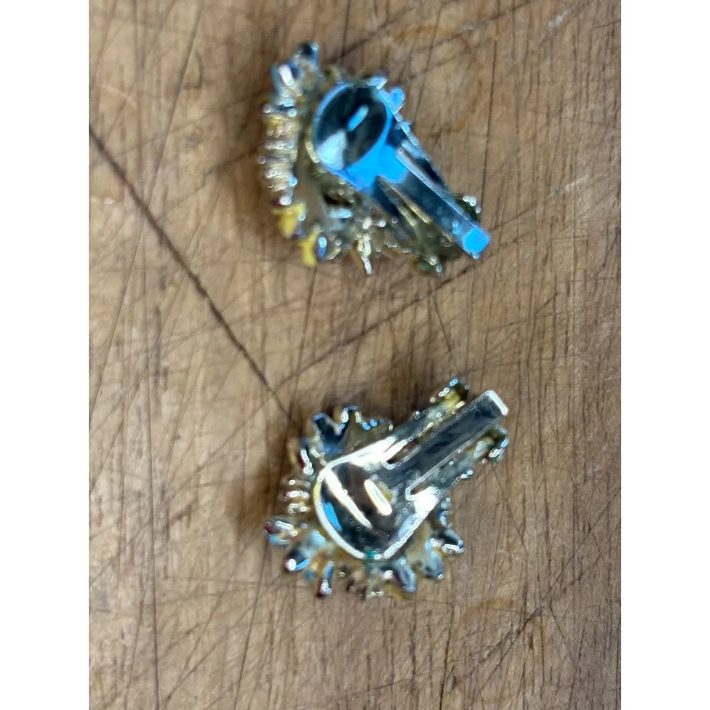 Vintage Floral Clip - Image 3