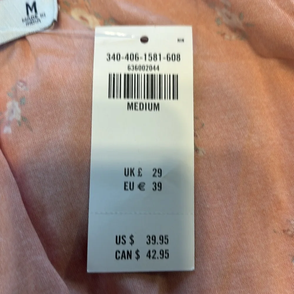 Hollister Floral Print Long Sleeve Cropped Blouse Elastic Waist Size S EUC - Image 9