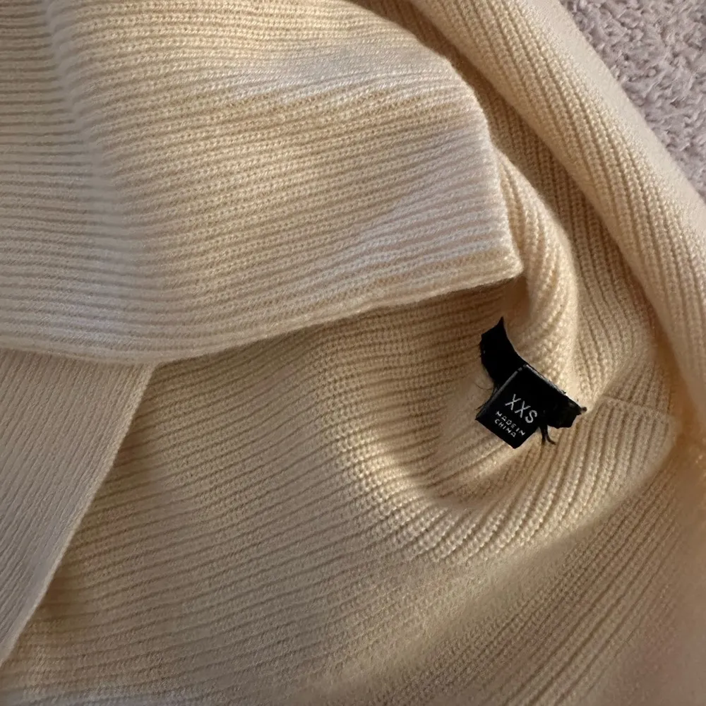 Lafayette 148 Women’s Boat Neck Sweater - Image 6