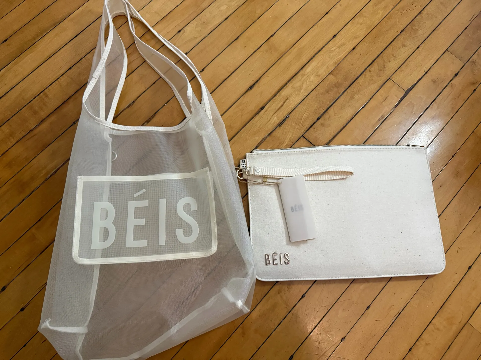 NWT the Toke Tote from beis, currently sold out in US stores  - Image 7