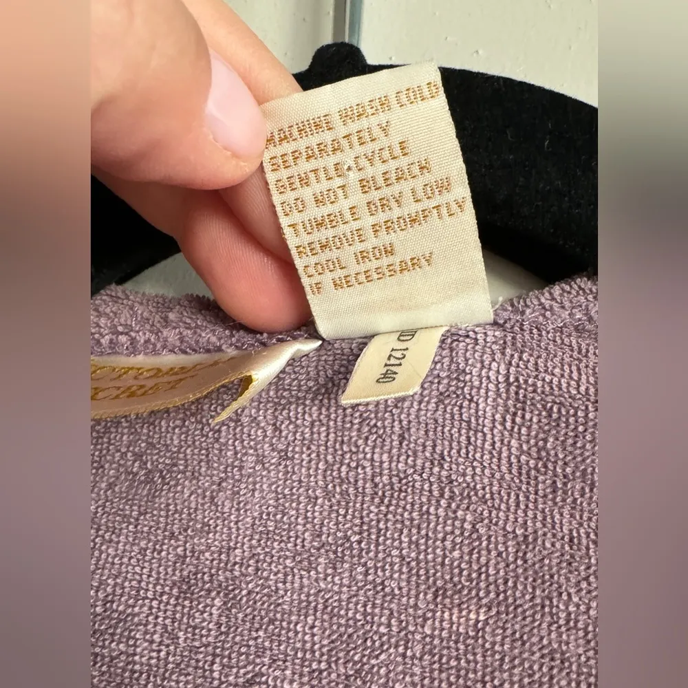 VTG gold label Victoria’s Secret robe purple foliage OSFA - Image 3