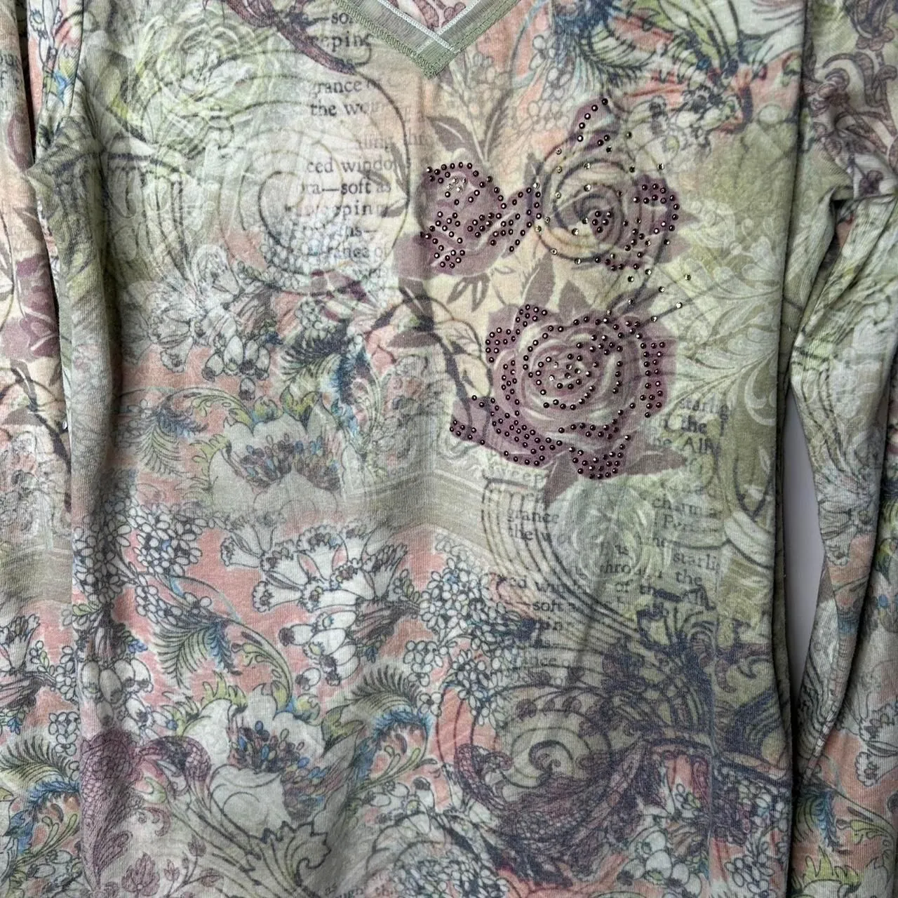 vintage Y2K 2000s retro Floral V-neck long sleeve top with rhinestone roses - Image 3
