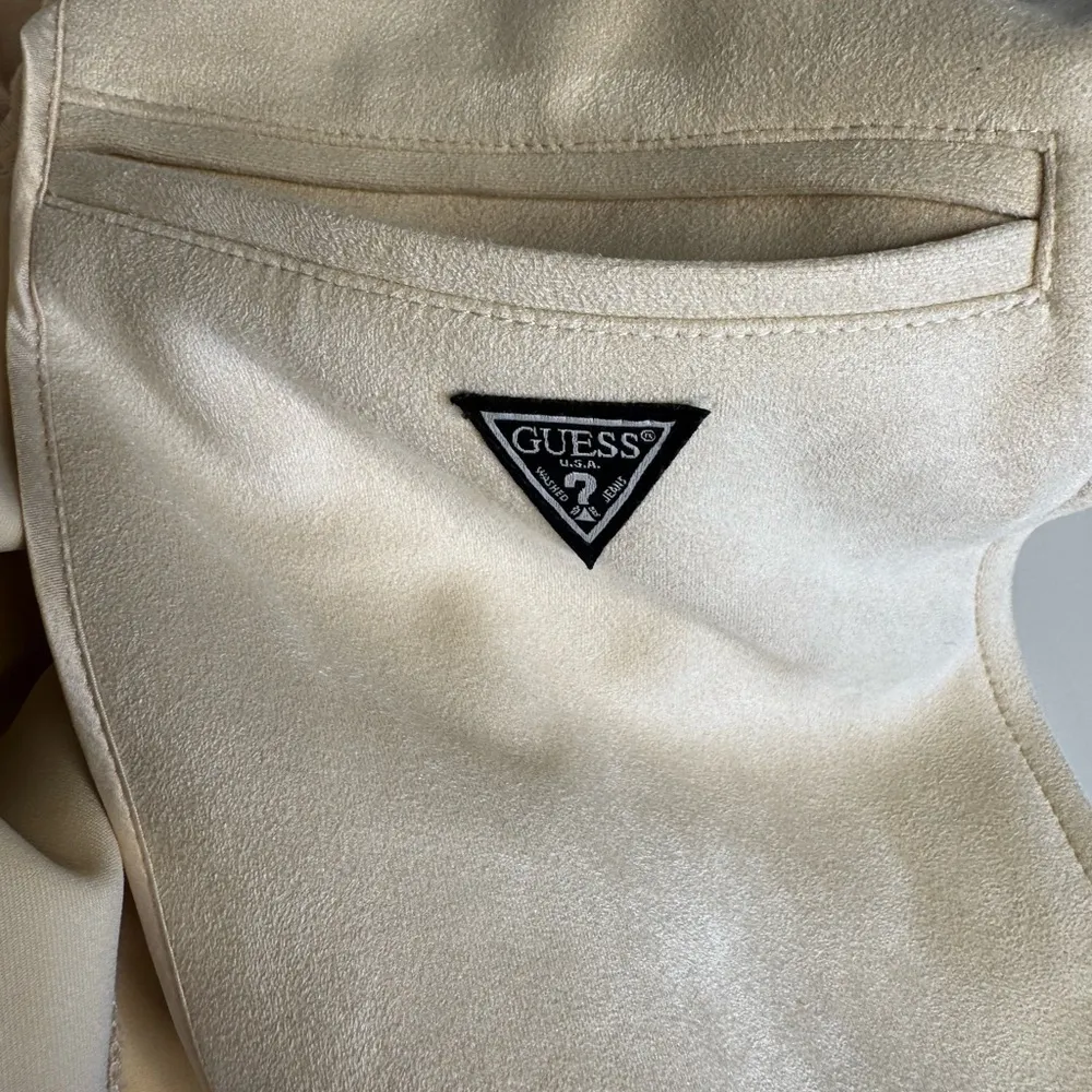 Guess Baraa Trench Coat in Pearl Oyster - Image 10