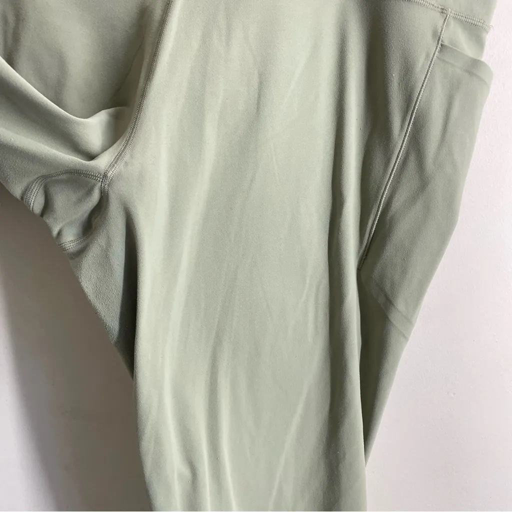 Athleta Salutation Stash Pocket II Capri Pant Eucalyptus Green size 3X - Image 5
