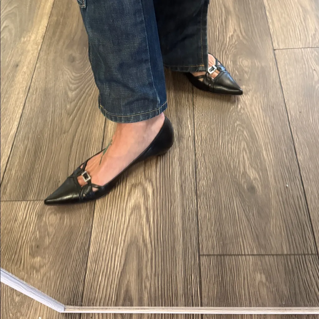 Black Leather pointed Italian Women's Shoes Size 7.5 - Image 4