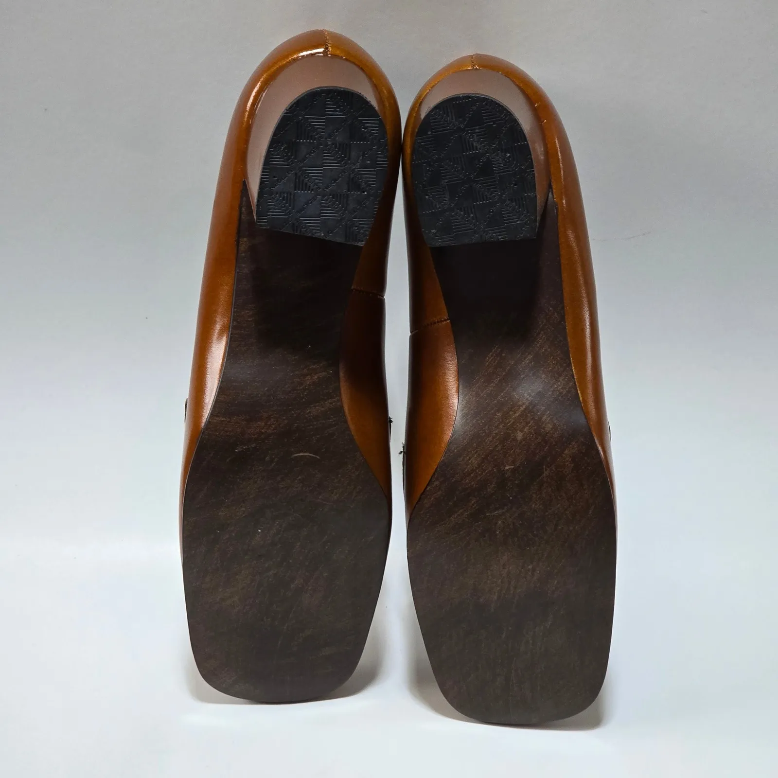 Vintage Andiamo 70s Brown Leather Block Heel Pumps Size 8 Retro Mod Gold Accent - Image 9