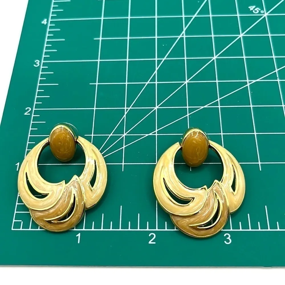 Vintage Napier earrings Pierced Gold Tone & Beige cream enamel earrings! - Image 8