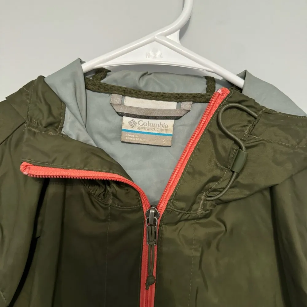 Columbia Olive Green Hooded Windbreaker Jacket - Image 4