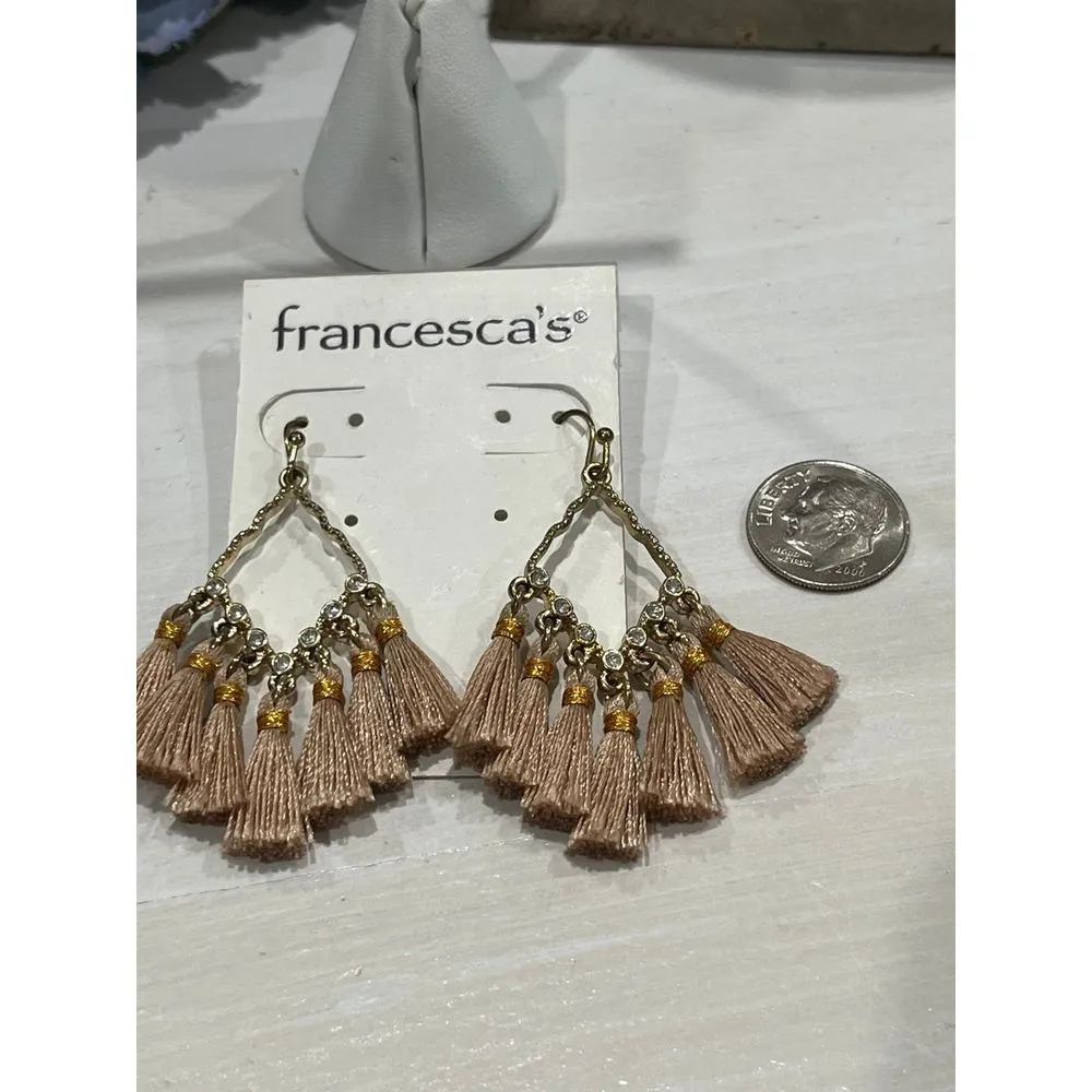 NEW! Francesca’s Tassel‎ dangling earrings Gold - Image 6