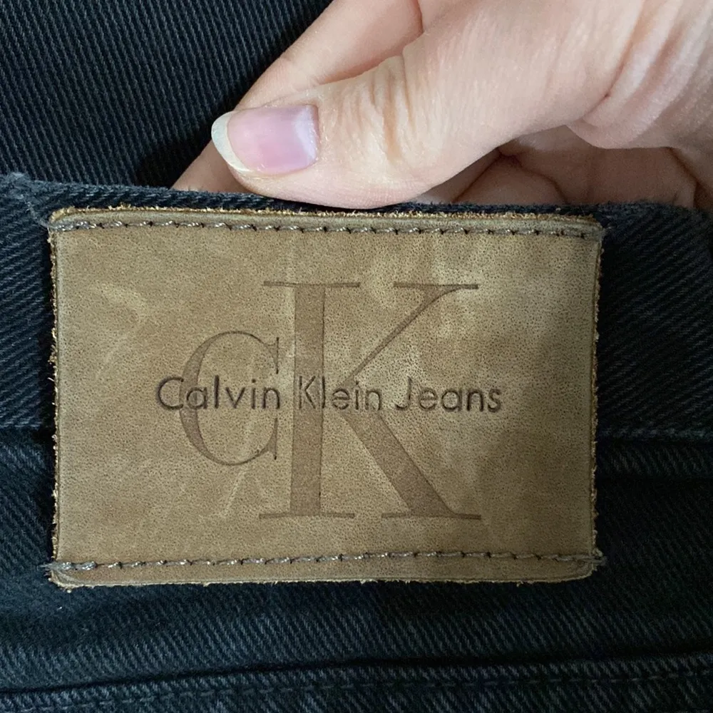 Calvin Klein vintage black high rise mom jeans size 10 - Image 9