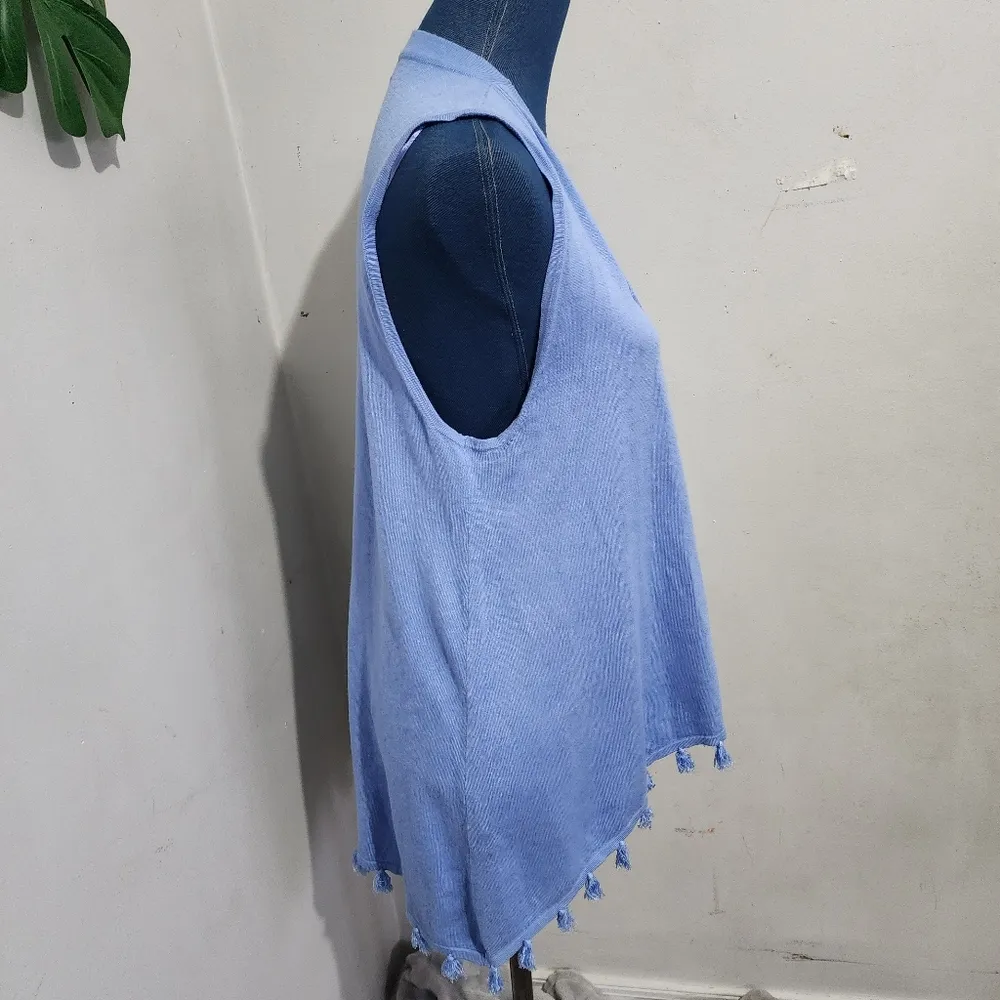 Joseph A Blue Open Sweater Vest with Tassel Hem - Image 4