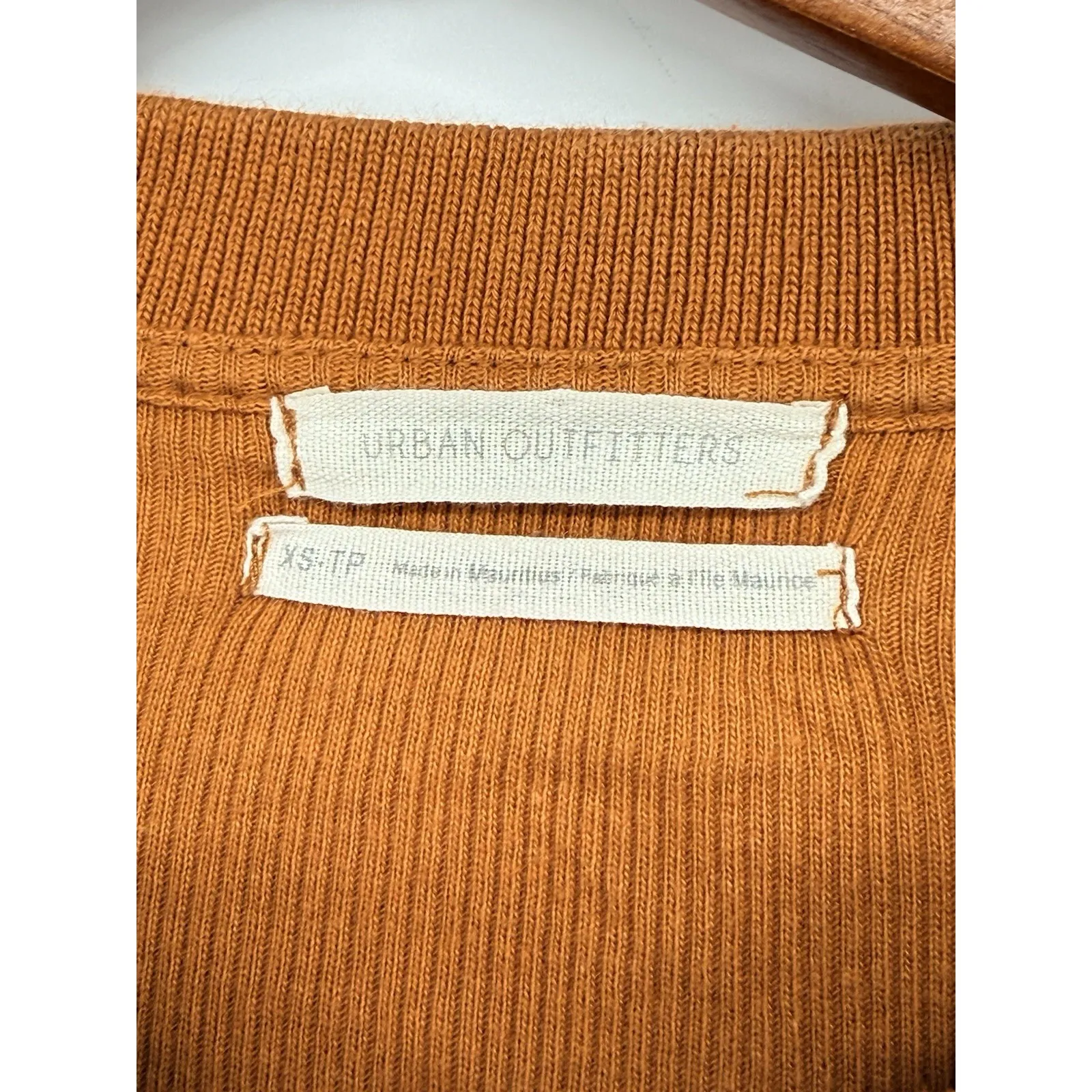 Urban Outfitters Poppi Womens XS-TP Cropped Button Front Polo Top Rust Brown - Image 4