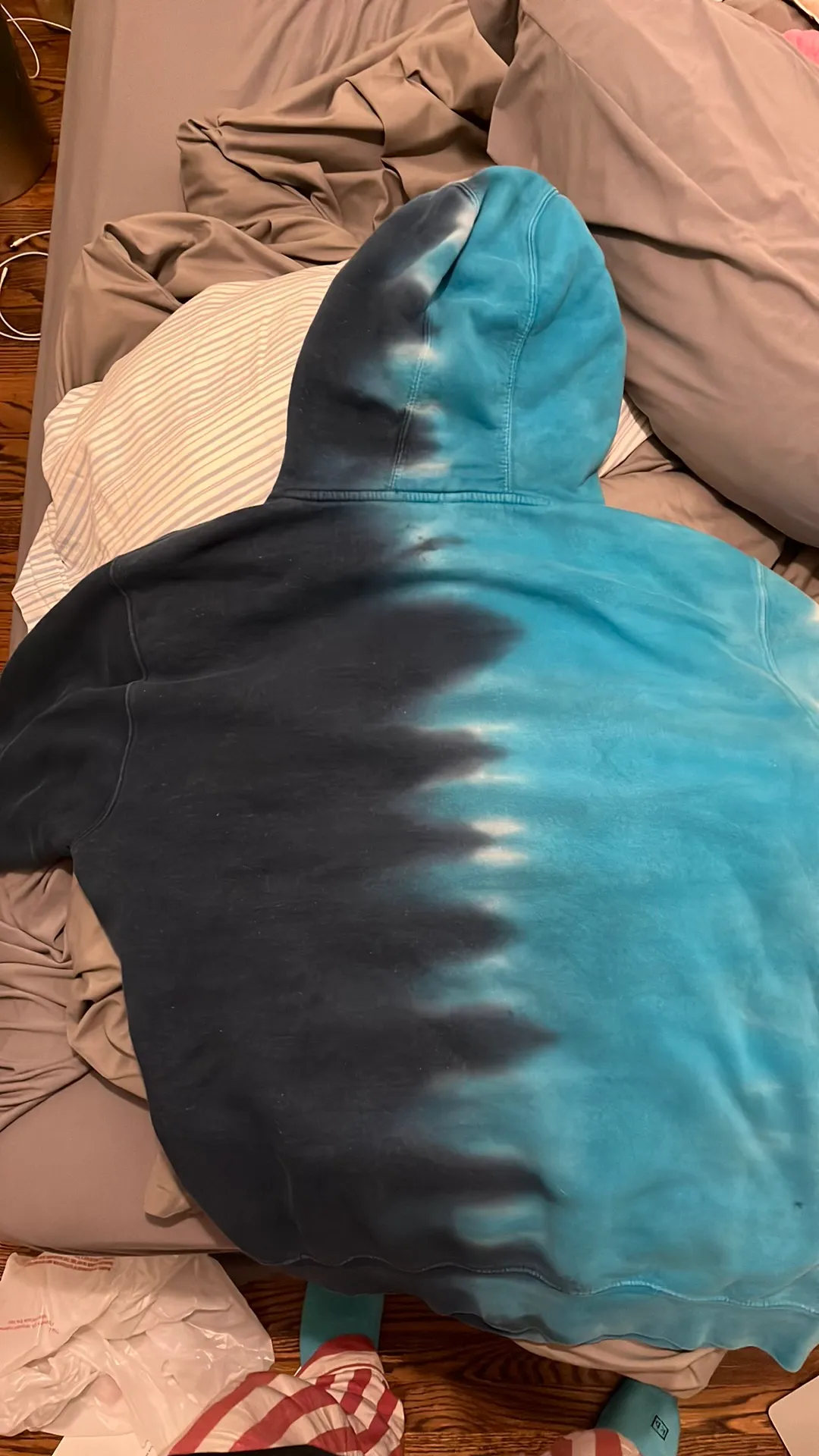 Niall Horan Heartbreak Weather Hoodie Size L - Image 5