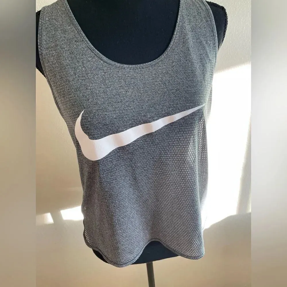 Nike dry fit tank top  - Image 4
