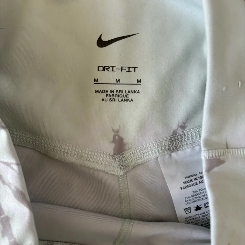 Nike tie dye biker shorts sz m - Image 3