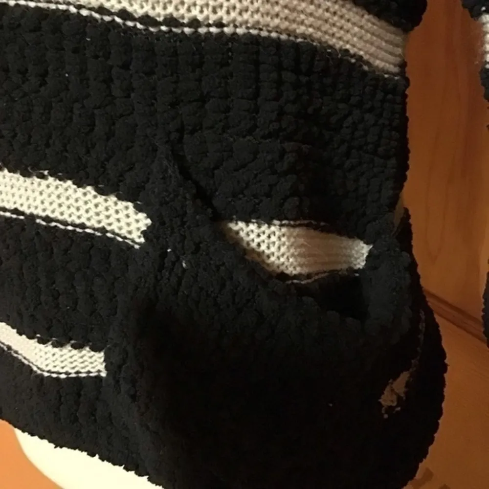 Rewind Fuzzy striped sweater with cute stash pocket - Image 9