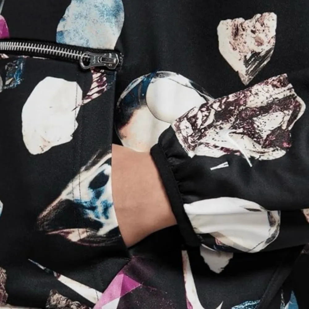 Nike Dri-FIT Swoosh Fly Standard Issue Women’s Pullover Basketball Sweatshirt XS - Image 3