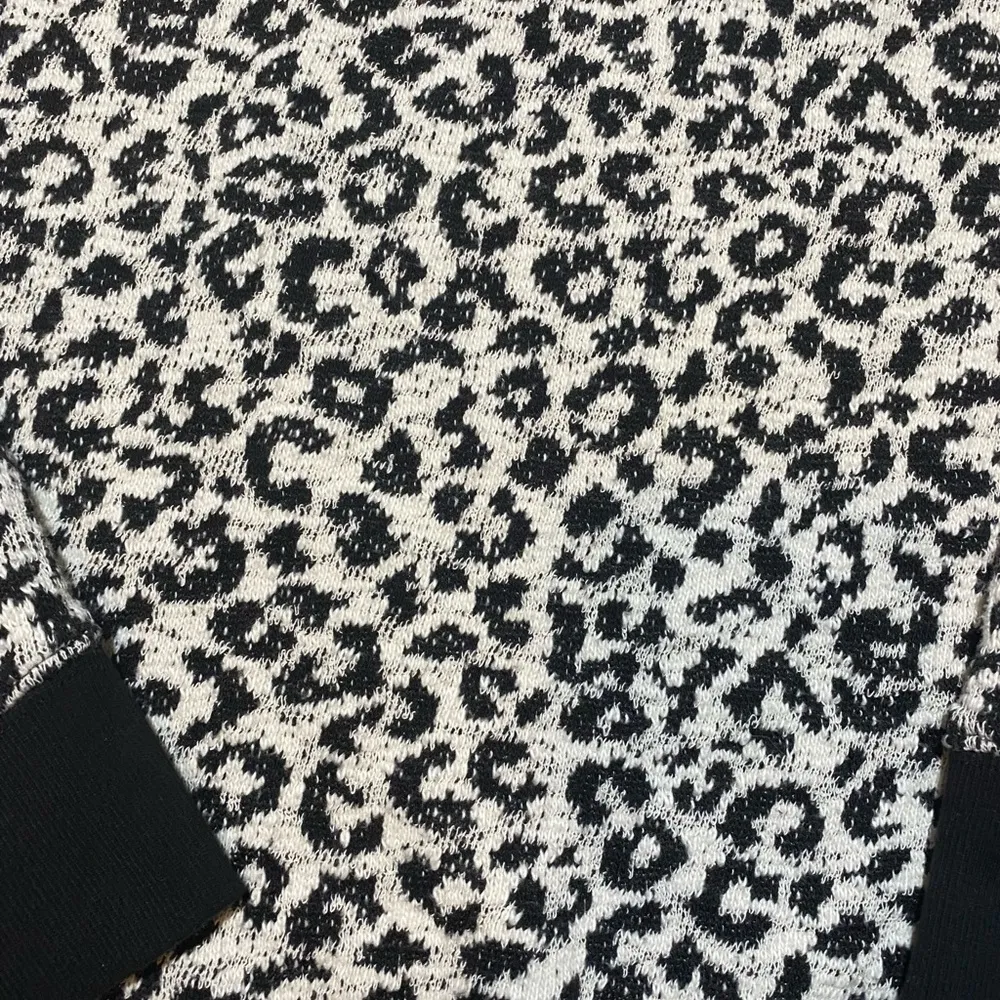 XS Womens Maurices Animal Print Sweater - Image 2