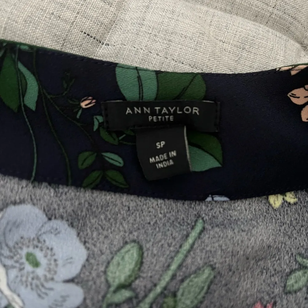 Ann Taylor Floral Flutter Sleeve Kimono Wrap Top - Image 11