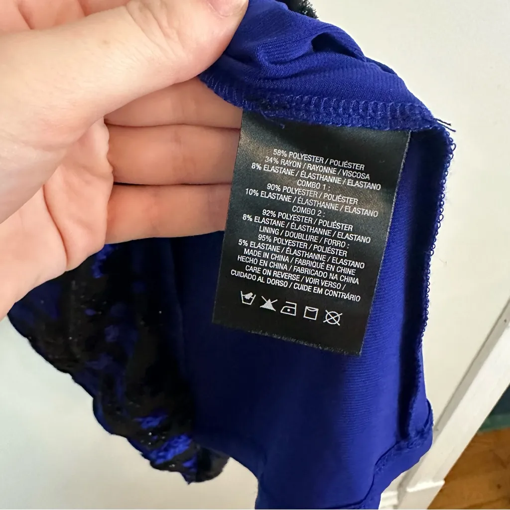 T Tahari | Blue and Black Velvet Floral Shimmery Dress Size Small - Image 6